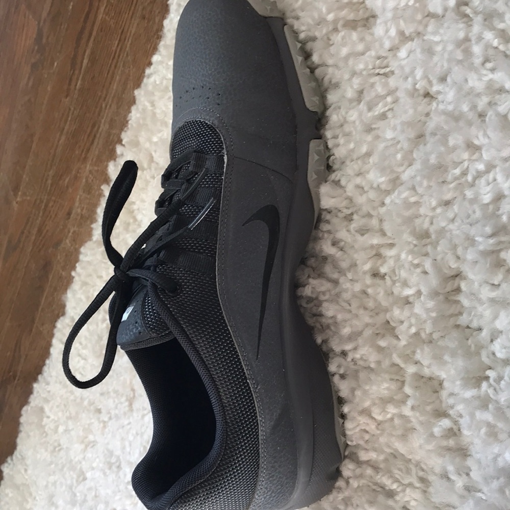 Nike men’s golf shoes